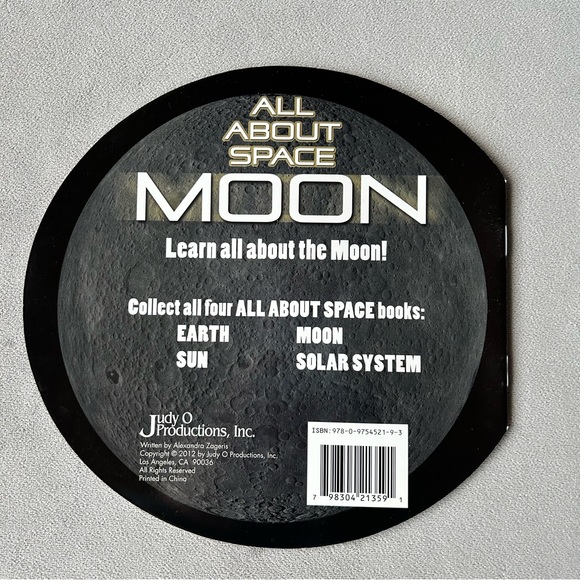 Set of 4 ~ All About Space ~ Books ~ Earth Sun Moon Solar System - Picture 8 of 12